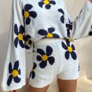 Daisy Crop Sweater